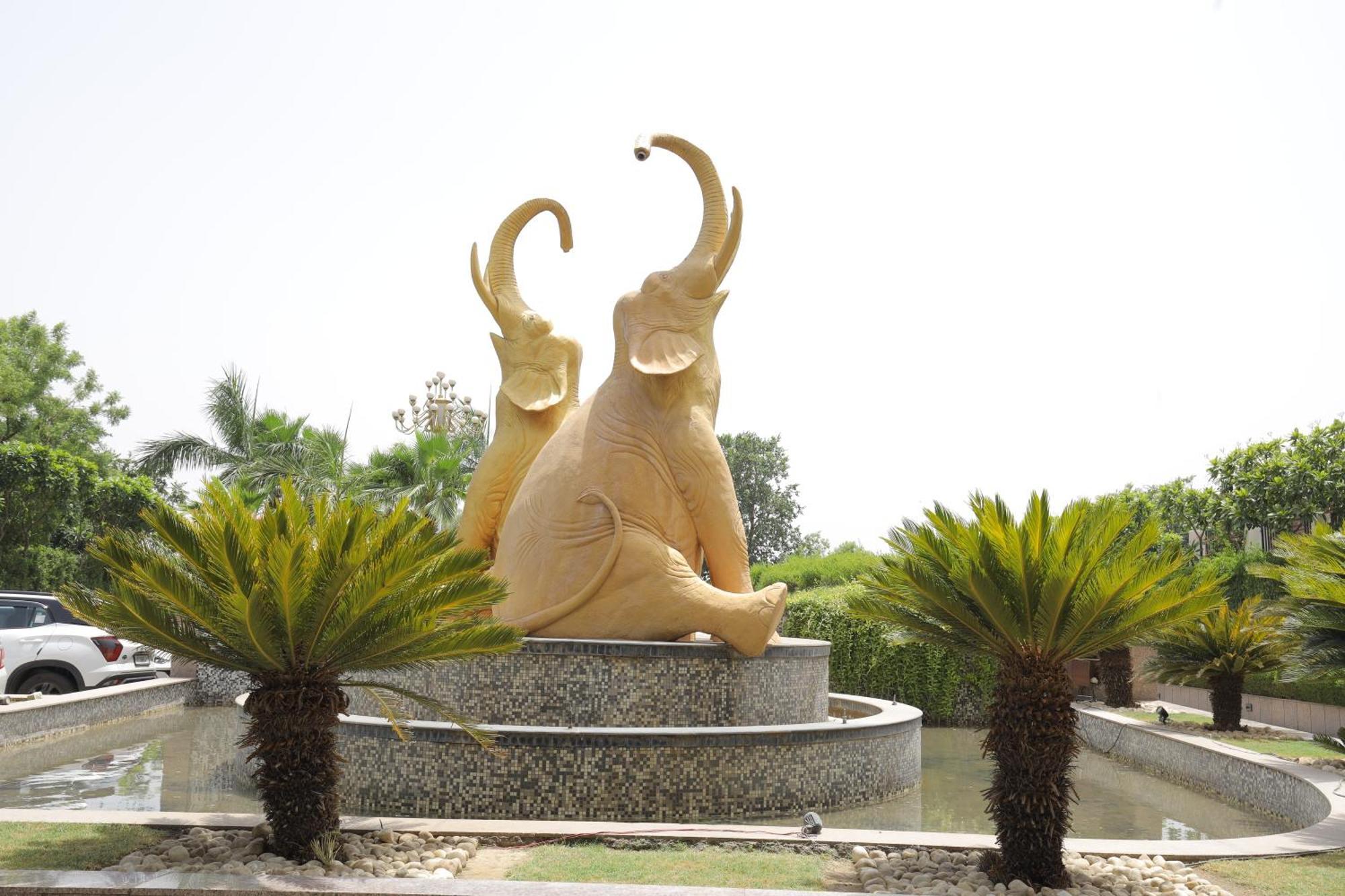 Saura Hotel, Agra - A Club Mahindra Associate Luaran gambar