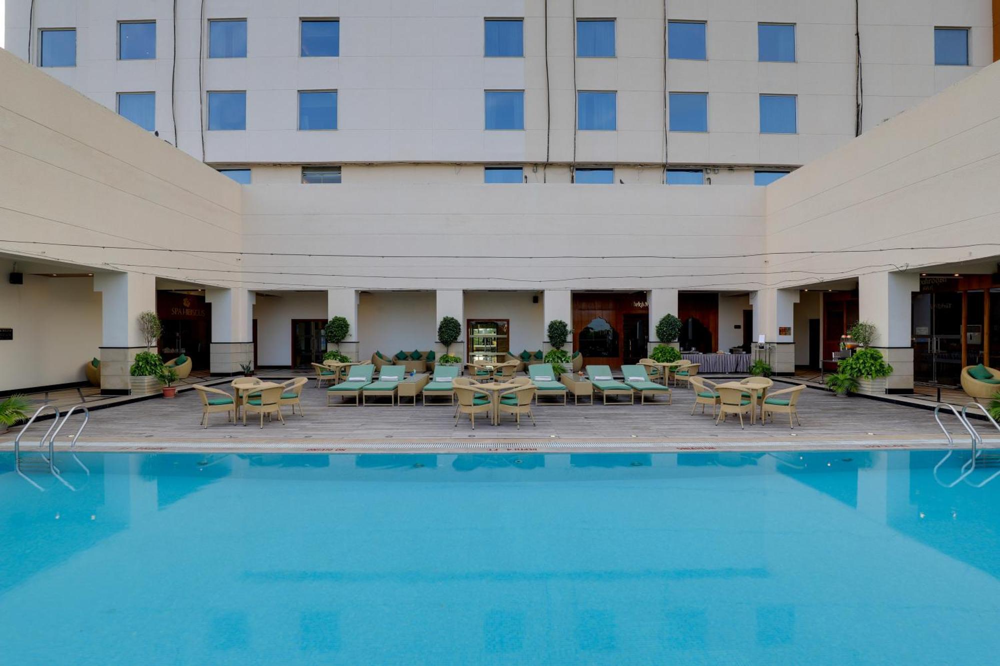 Saura Hotel, Agra - A Club Mahindra Associate Luaran gambar