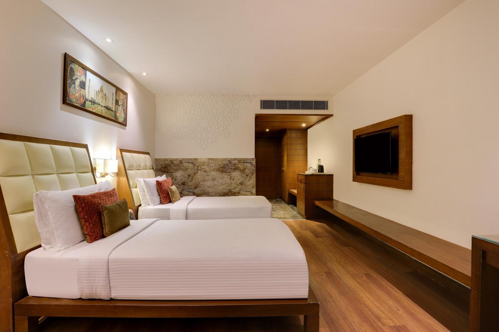 Saura Hotel, Agra - A Club Mahindra Associate Luaran gambar
